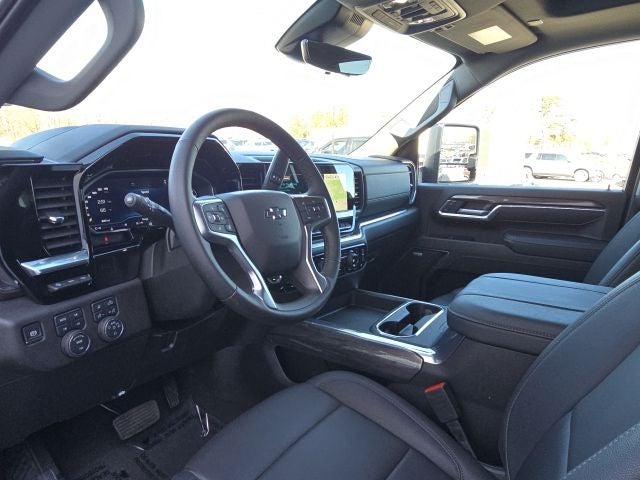 2025 Chevrolet Silverado 3500HD LTZ