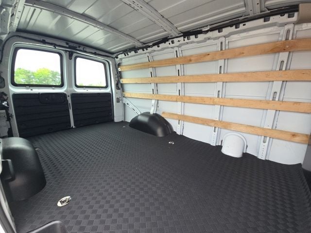 2025 Chevrolet Express 2500 Work Van Cargo