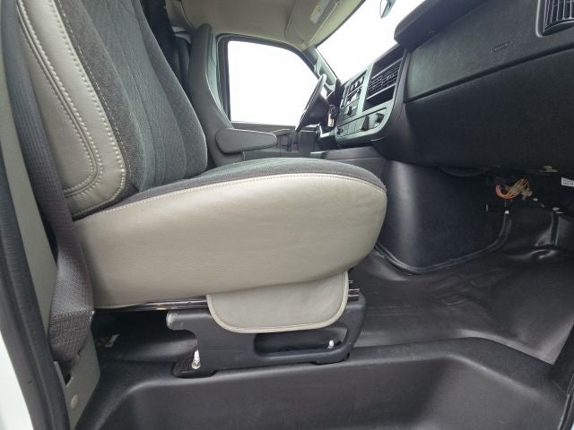 2025 Chevrolet Express 2500 Work Van Cargo