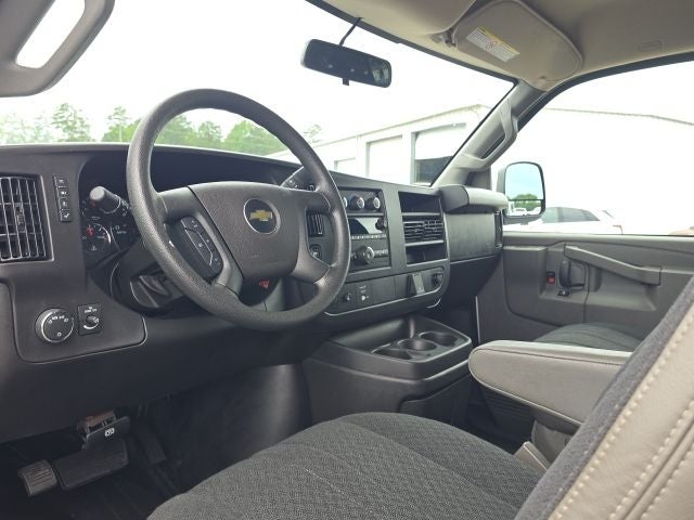 2025 Chevrolet Express 2500 Work Van Cargo