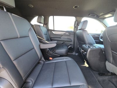 2024 GMC Acadia Elevation