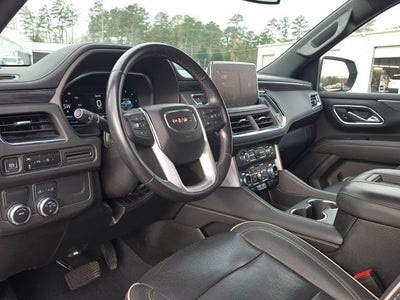 2023 GMC Yukon SLT