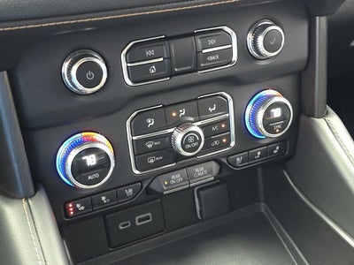 2023 GMC Yukon XL AT4