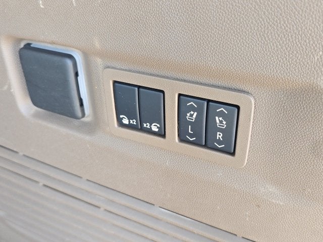2024 GMC Yukon XL Denali - Photo 14