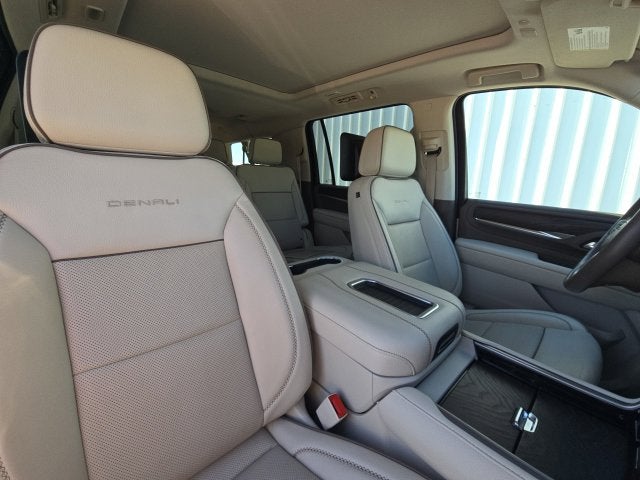 2024 GMC Yukon XL Denali - Photo 30