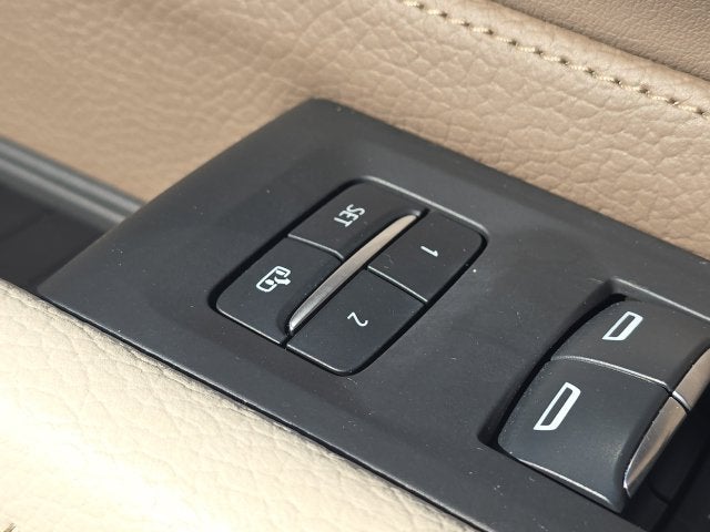 2024 GMC Yukon XL Denali - Photo 35