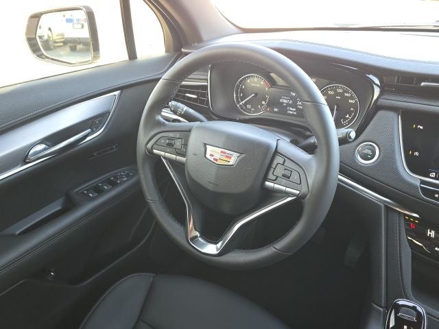 2024 Cadillac XT6 Luxury