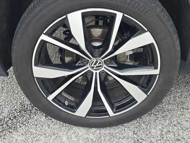 2024 Volkswagen Atlas 2.0T SEL Premium R-Line
