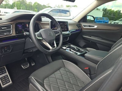 2024 Volkswagen Atlas 2.0T SEL Premium R-Line