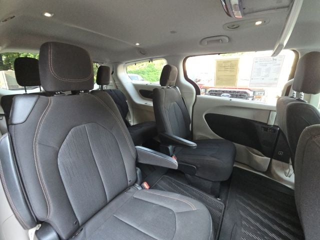 2017 Chrysler Pacifica Touring L