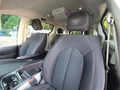 2017 Chrysler Pacifica Touring L