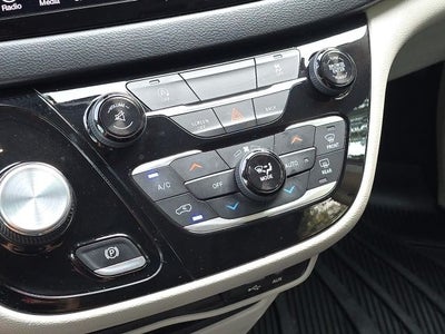 2017 Chrysler Pacifica Touring L