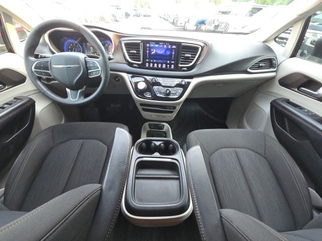 2017 Chrysler Pacifica Touring L