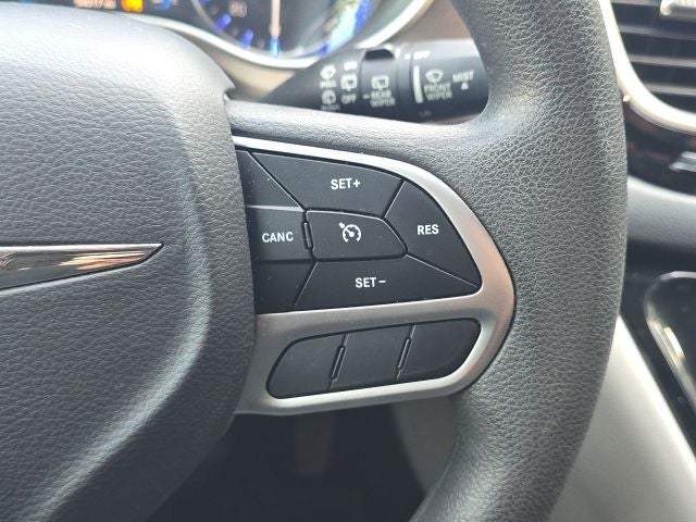 2017 Chrysler Pacifica Touring L