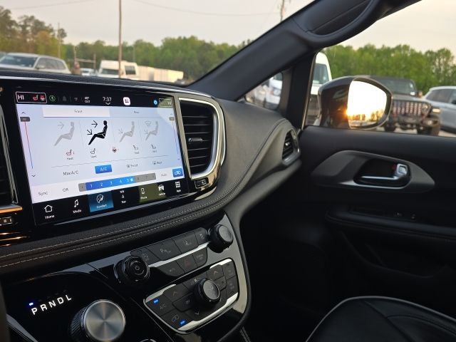 2025 Chrysler Pacifica Limited