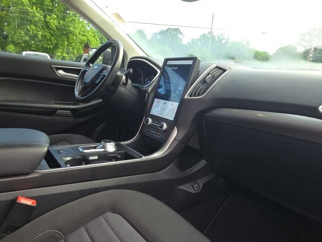 2021 Ford Edge SE