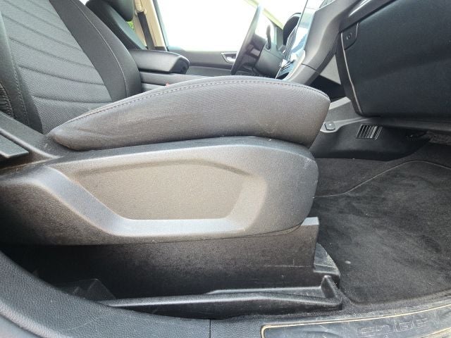 2023 Ford Edge SE