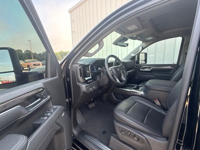 2025 Chevrolet Silverado 2500HD LTZ