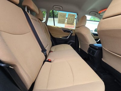 2022 Toyota RAV4 LE