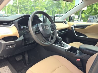 2022 Toyota RAV4 LE