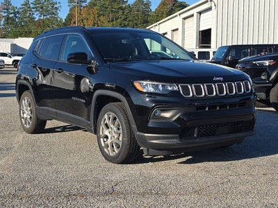 2022 Jeep Compass Latitude Lux