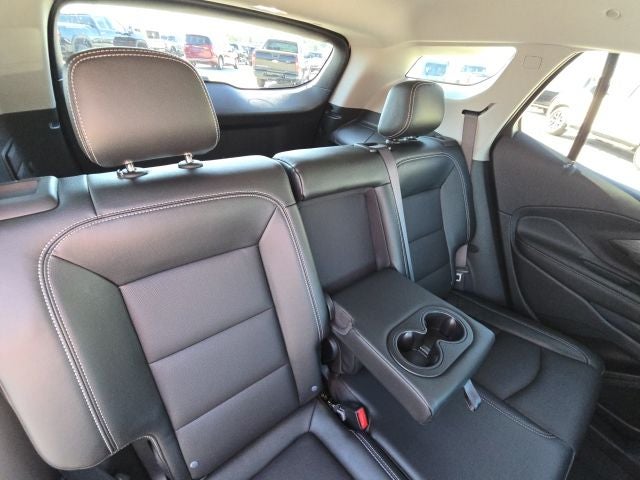 2023 GMC Terrain SLT - Photo 17