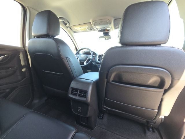 2023 GMC Terrain SLT - Photo 18