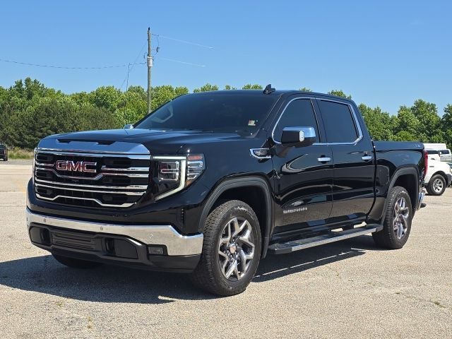 2024 GMC Sierra 4WD Crew Cab Short Box SLT's photo