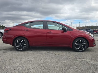 2025 Nissan Versa 1.6 SR