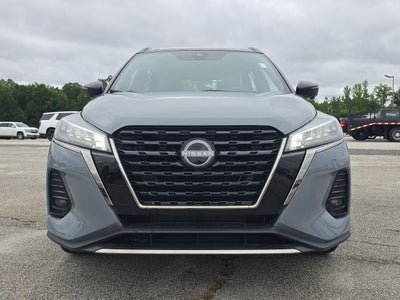 2023 Nissan Kicks SR