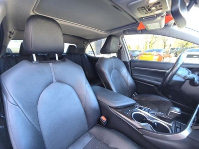 2022 Toyota Camry Hybrid XLE