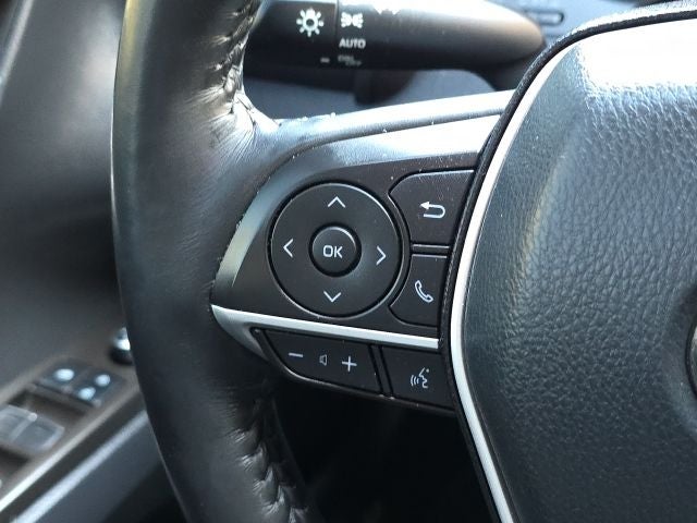 2022 Toyota Camry Hybrid XLE