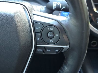 2022 Toyota Camry Hybrid XLE