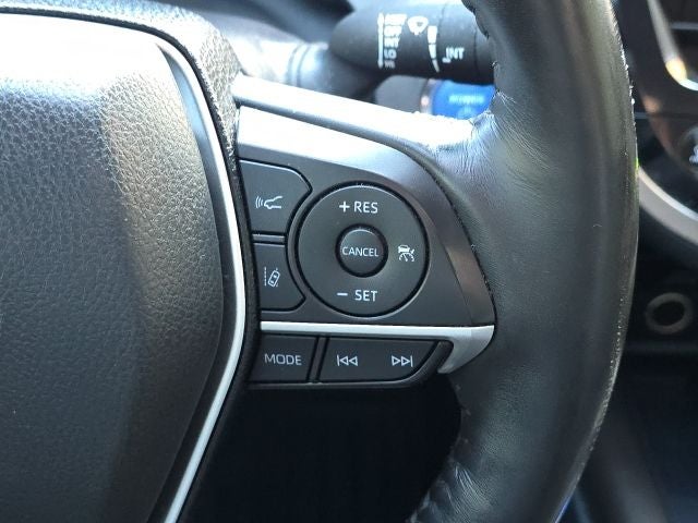 2022 Toyota Camry Hybrid XLE