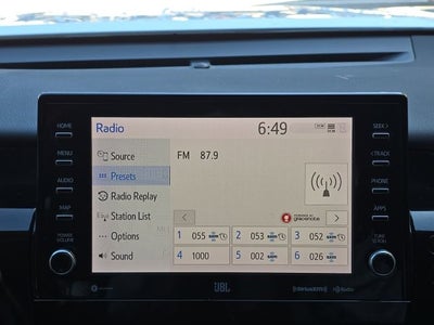 2022 Toyota Camry Hybrid XLE