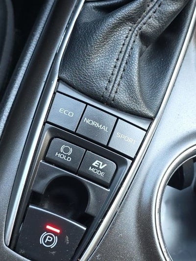 2022 Toyota Camry Hybrid XLE