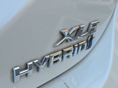 2022 Toyota Camry Hybrid XLE