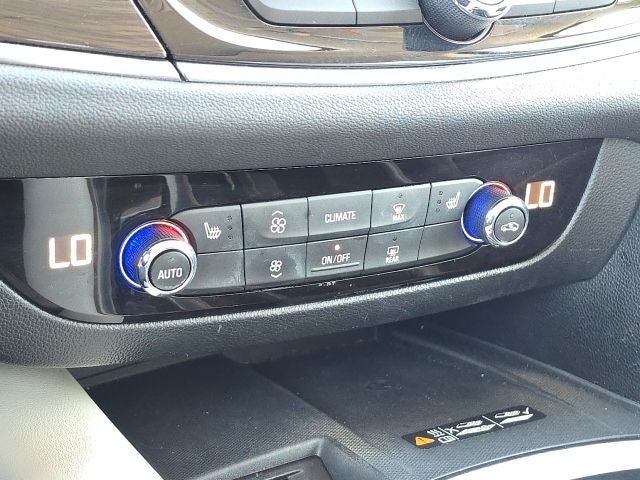 2022 Buick Enclave Essence