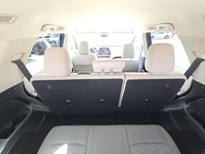 2023 Nissan Pathfinder SV