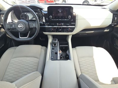 2023 Nissan Pathfinder SV