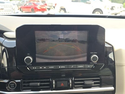 2023 Nissan Pathfinder SV