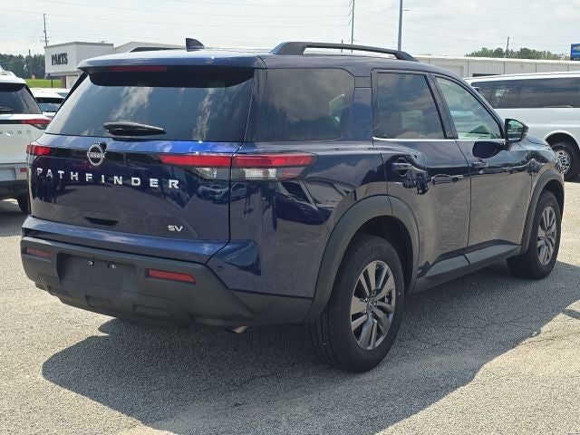 2023 Nissan Pathfinder SV