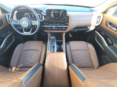 2025 Nissan Pathfinder Platinum