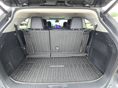 2023 Toyota Highlander Platinum