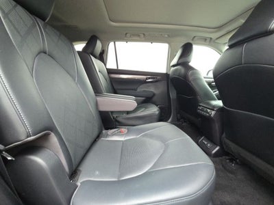 2023 Toyota Highlander Platinum