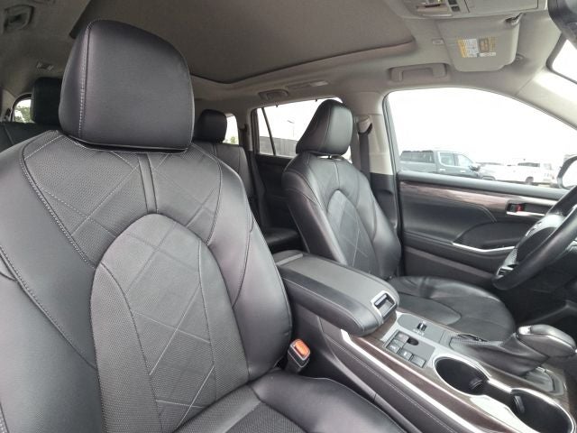 2023 Toyota Highlander Platinum