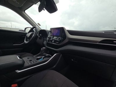 2023 Toyota Highlander LE