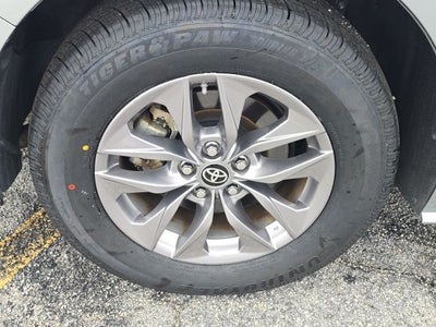 2024 Toyota Sienna LE 8 Passenger