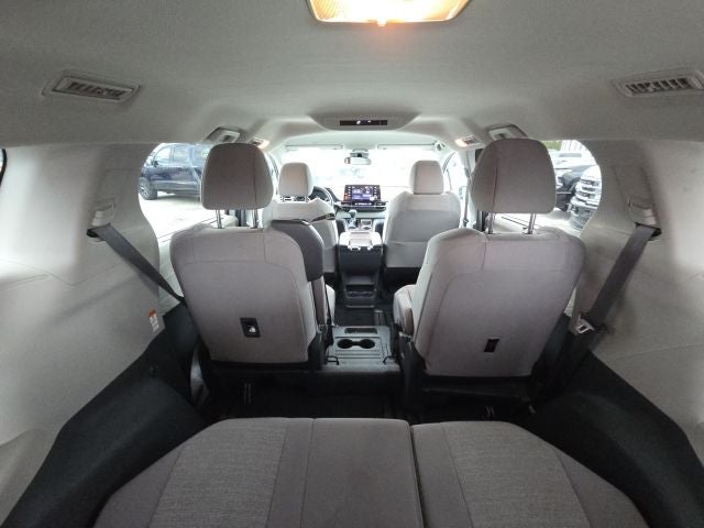 2024 Toyota Sienna LE 8 Passenger