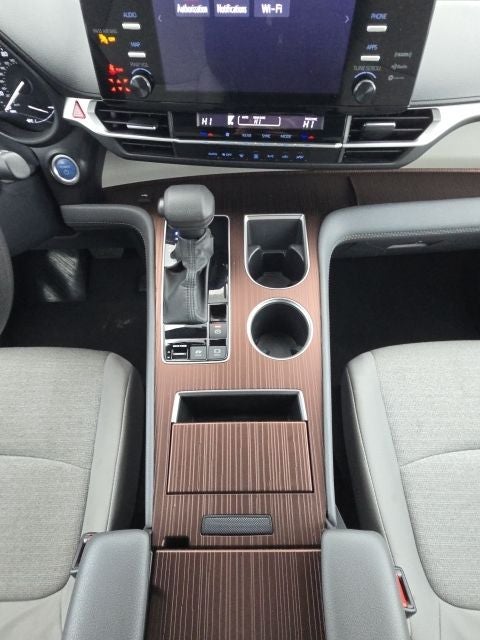 2024 Toyota Sienna LE 8 Passenger